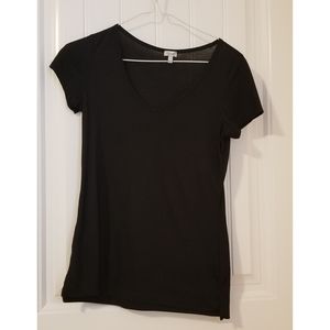 Black vneck tshirt
